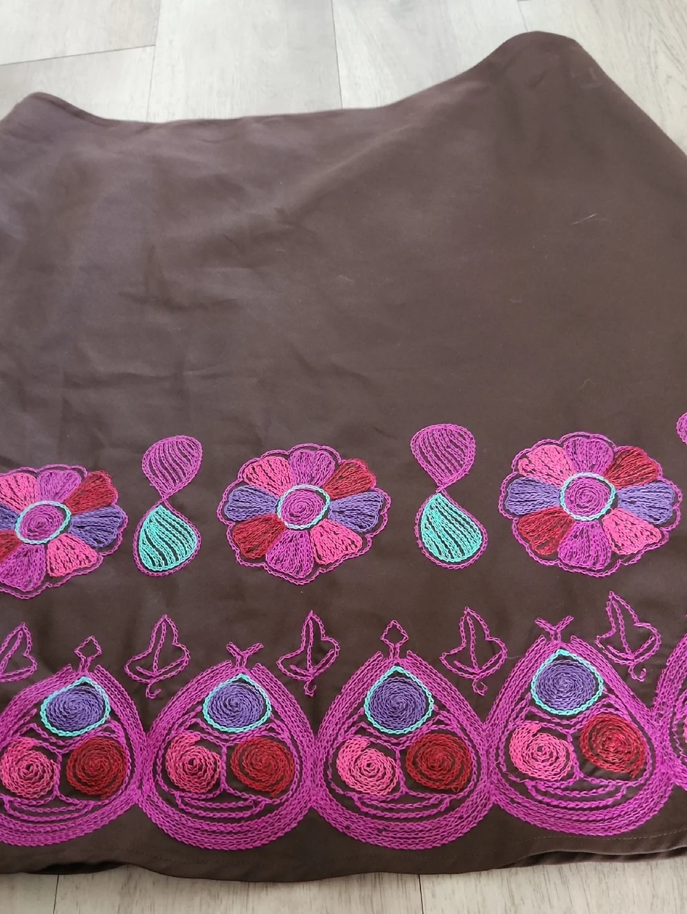 Anne Carson Brown Embroidered Floral Cotton And Silk A-Line Skirt - Picture 4 of 5